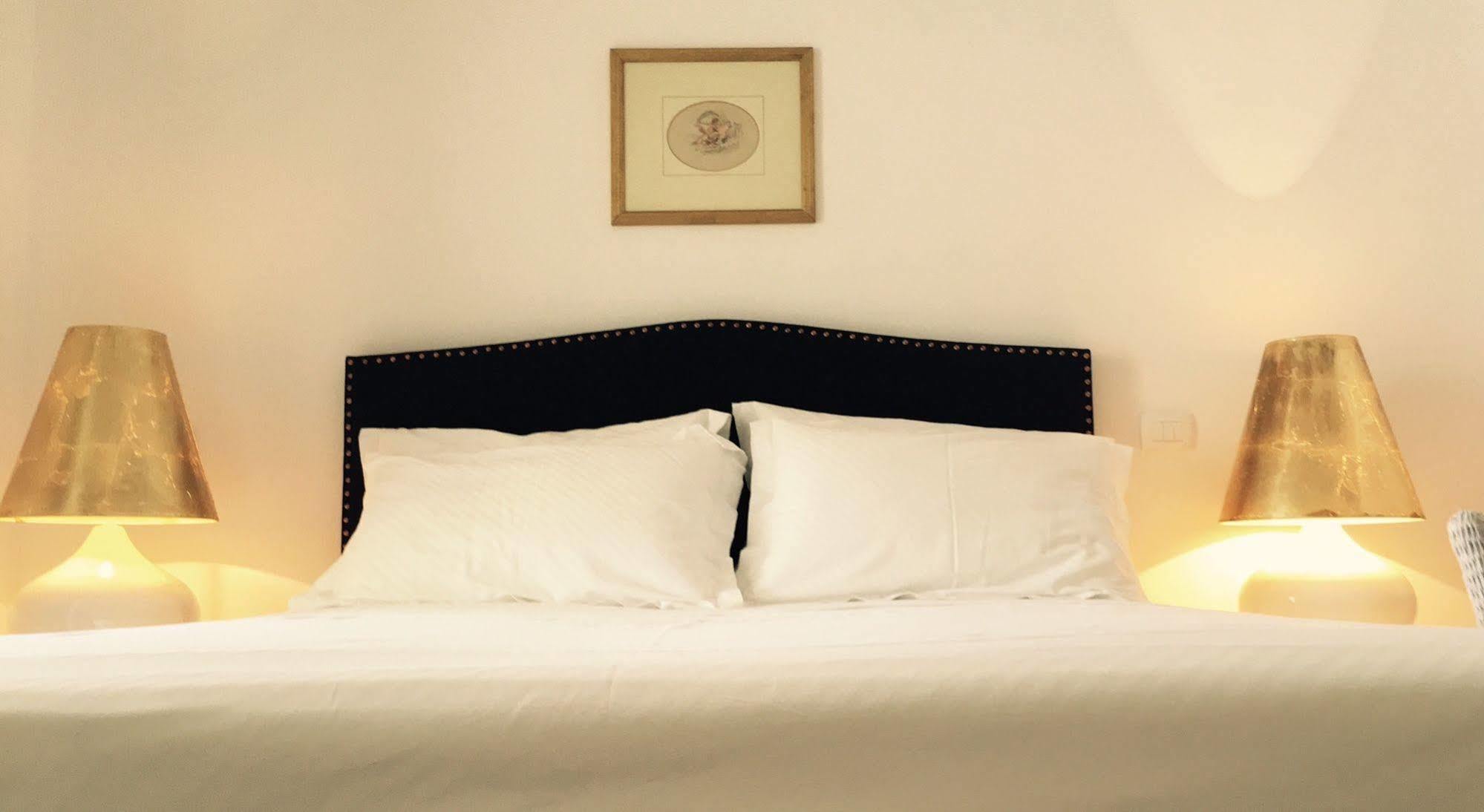 סבודרייה Hotel La Settima Luna מראה חיצוני תמונה