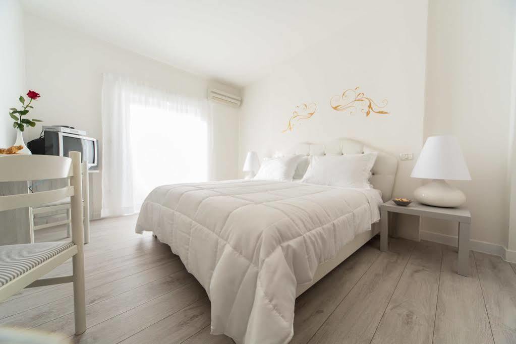סבודרייה Hotel La Settima Luna מראה חיצוני תמונה